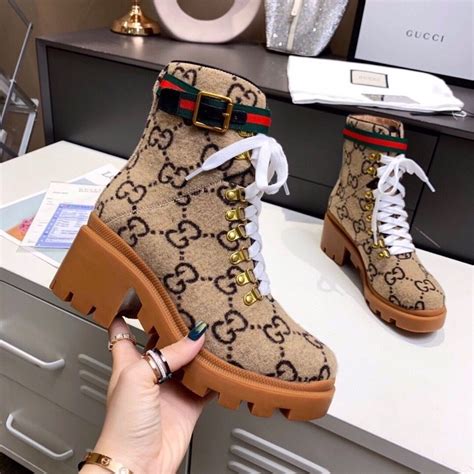 Botas de Gucci .